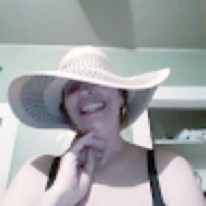 Meet your Posher, Debbie